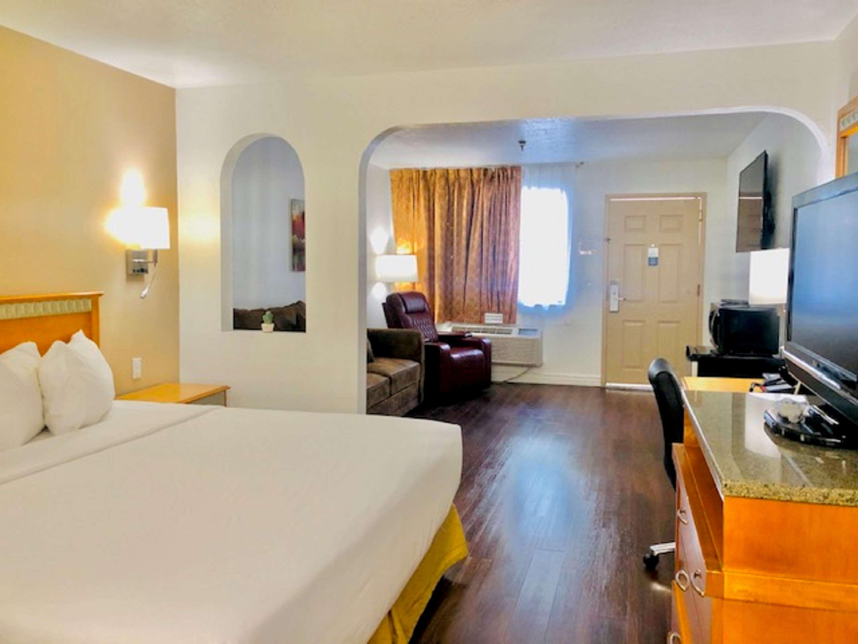 Surestay Plus Hotel By Best Western Albuquerque I-40 Eubank Buitenkant foto