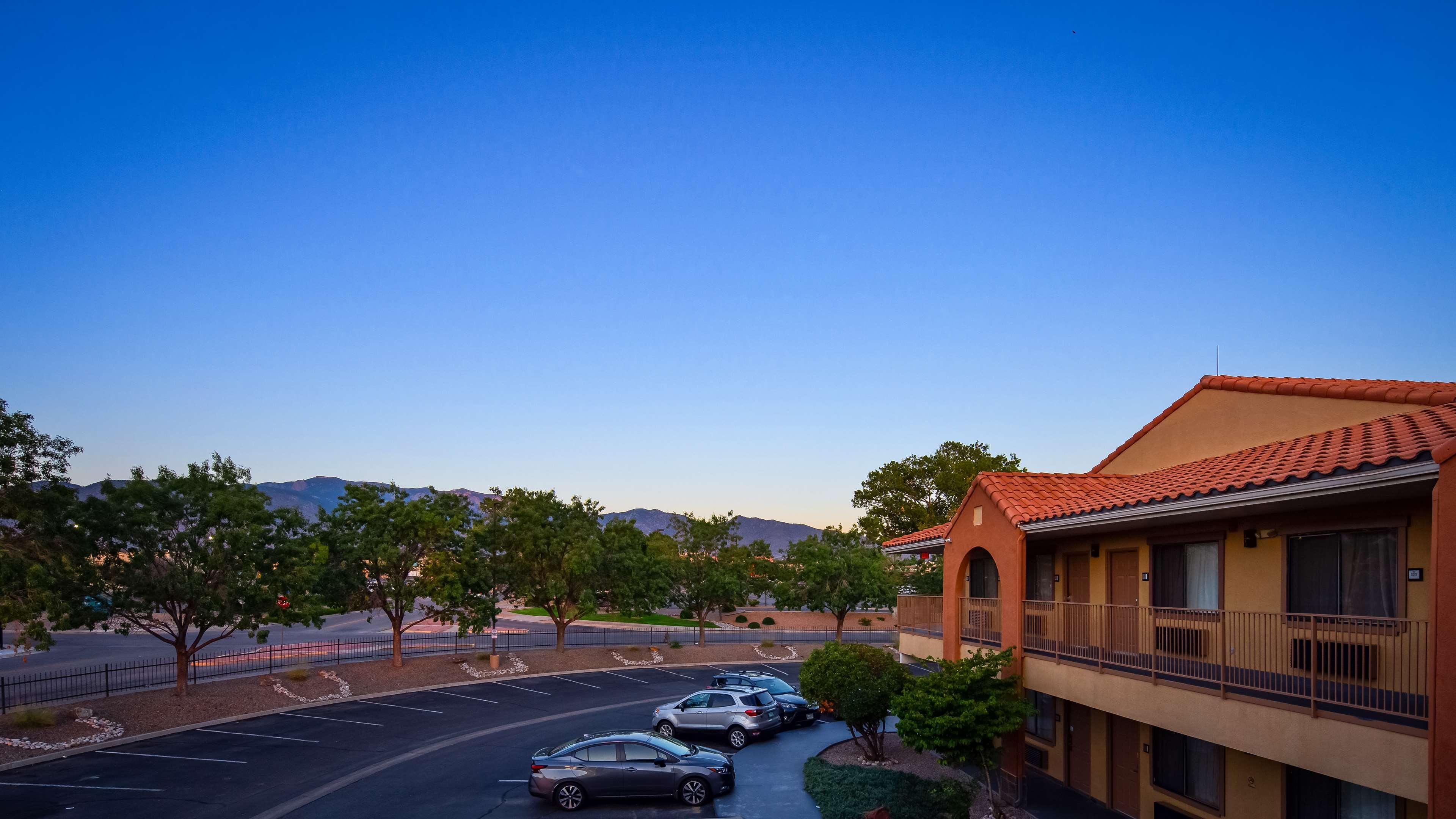 Surestay Plus Hotel By Best Western Albuquerque I-40 Eubank Buitenkant foto